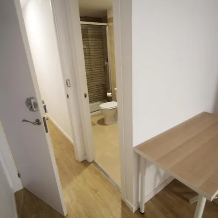Ross - Flat With The Amenities