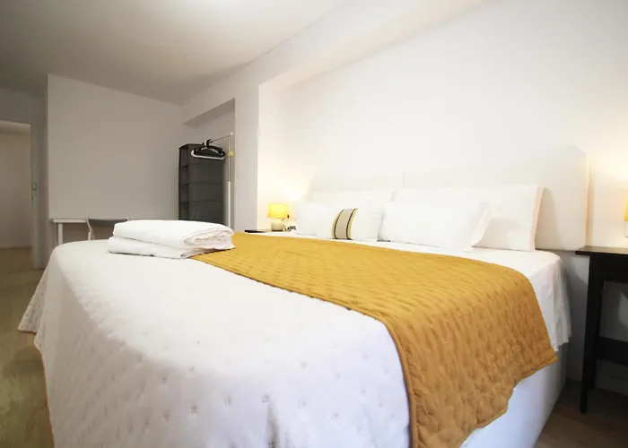 Ross - Flat With The Amenities Valencia